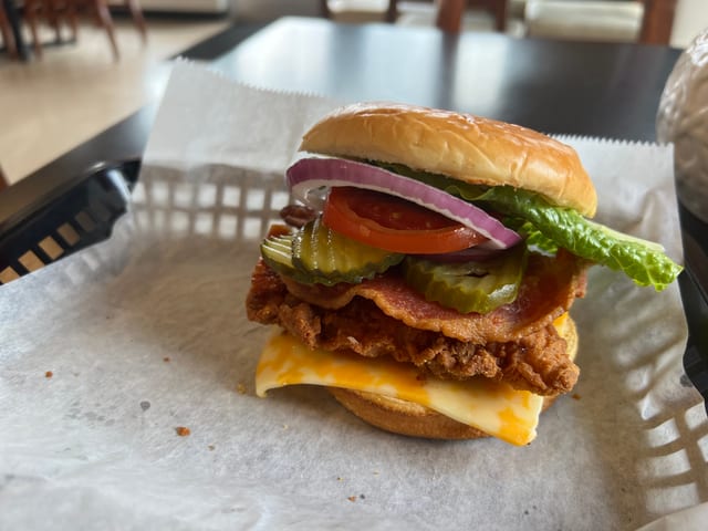 Crispy Chicken Club Combo